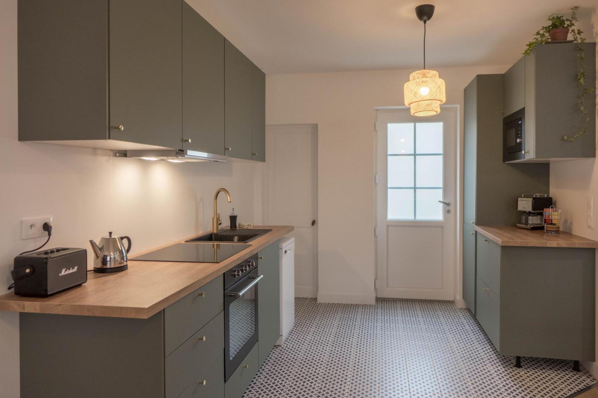 Beau Quartier Et Central, Maison Spacieuse Avec Cour, 3 Chambres, 3 Salles De Bains A 10 Min A Pied De La Gare Orléans Exterior foto
